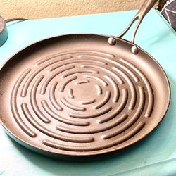 10.5” Round Cast Iron Grill Pan