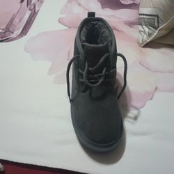 Grey UGG boots,