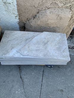 30.5 Sq Ft Of Porcelain Tile