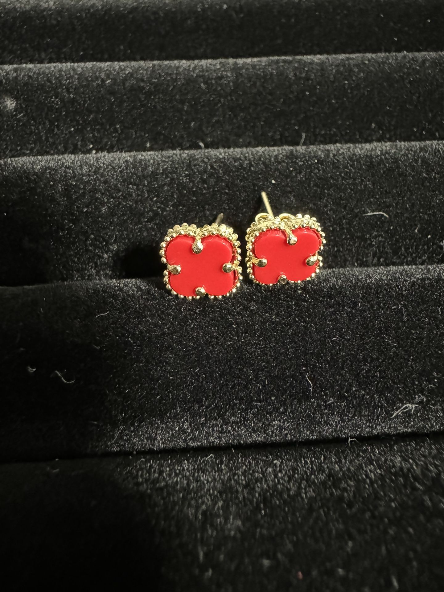 14 K Yellow Gold Red Stone Stud Earrings