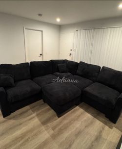 Gorgeous‼️ 4-Pc Corduroy Sectional Sofa With Ottoman
