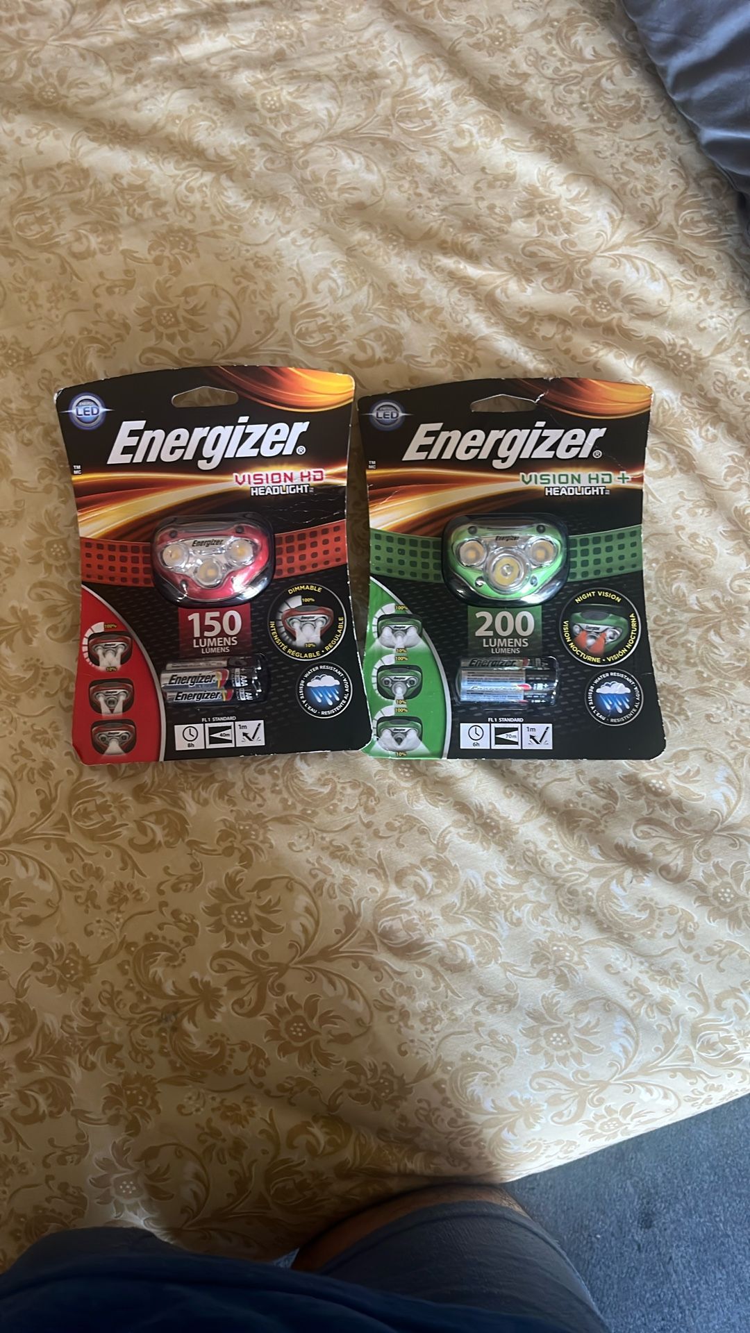 2 Headlight. Energizer  150 Lumenes And 200 Lumens 