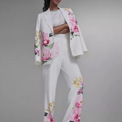 Karl Lagerfeld Paris // White Floral Blazer + Trouser