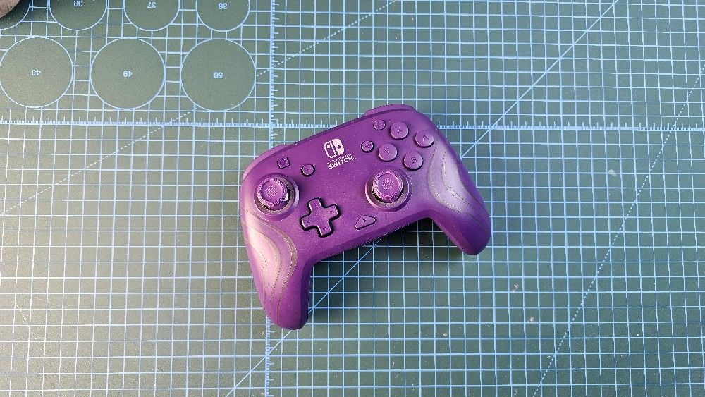 NINTENDO SWITCH PRO CONTROLLER