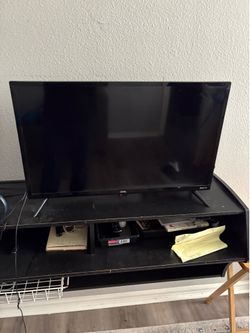 Roku, 32 inch  TV. Black