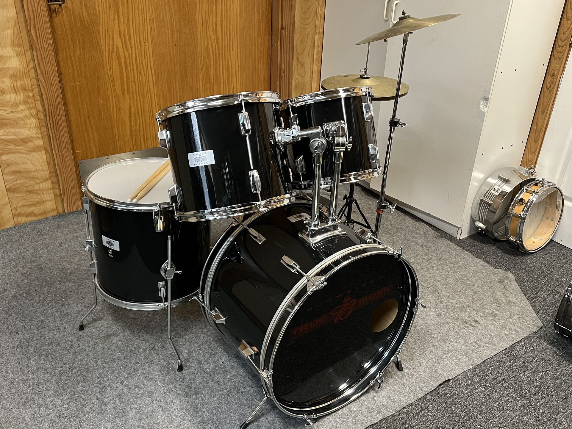 Budweiser Drum Set