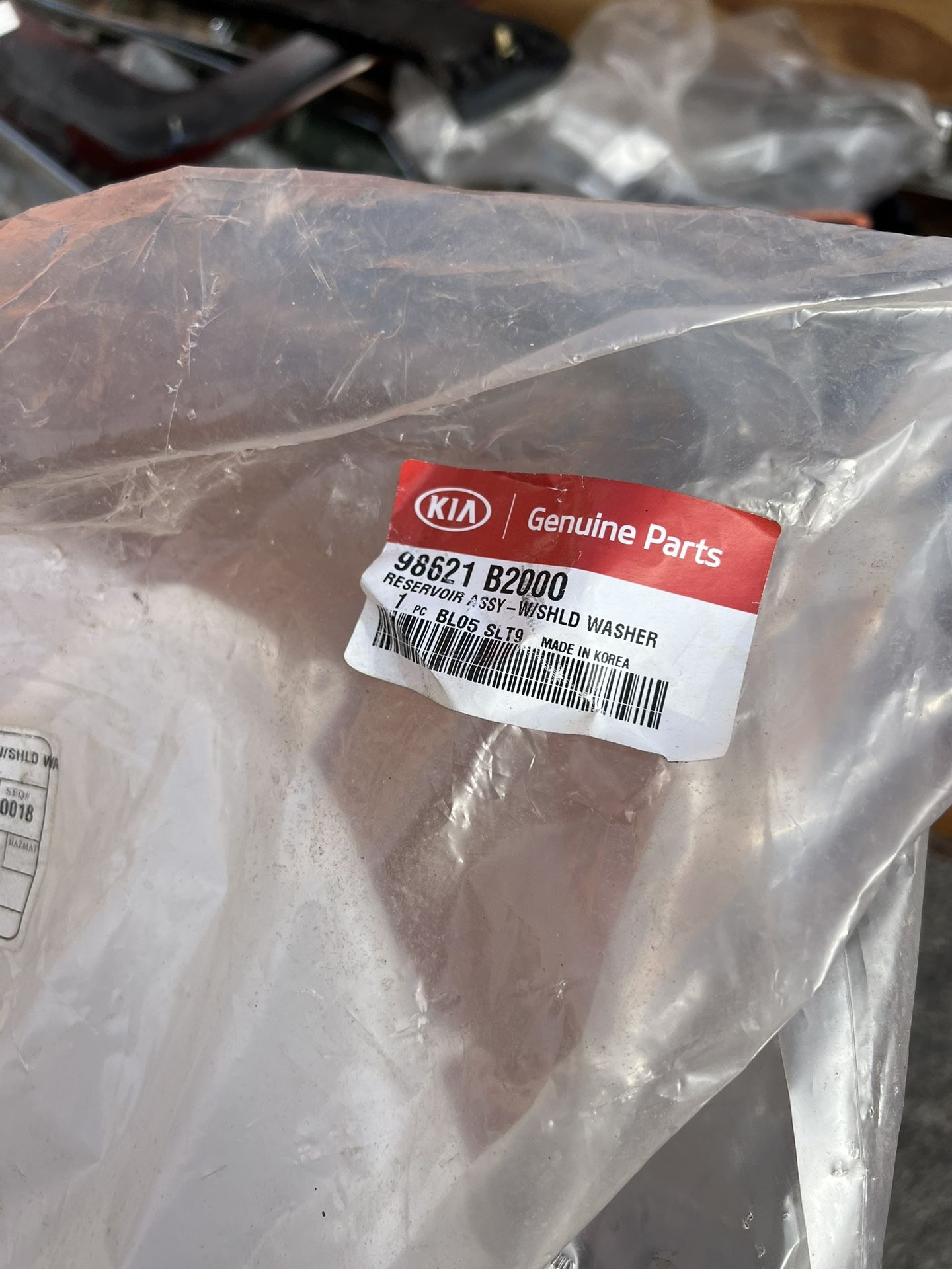 2014-2019 Kia Soul Windshield Washer Fluid Reservoir Bottle Oem New