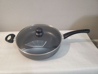 New 11" Non-Stick Deep Frying Pan with Glass Lid