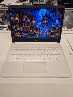 HP 14-dq0032dx 14" HD Laptop 1.1 Intel N4020, 4GB RAM. 64GB SSD 5CD145L3J1 $140.00
