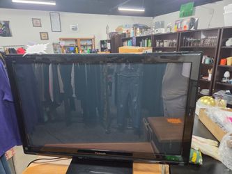 Panasonic VIERA 46" Plasma HDTV (Model TC-P46C2) - Works