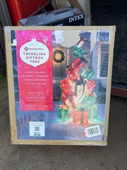 Christmas Giftbox Tree