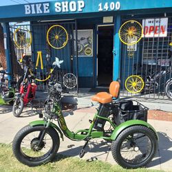 Mg's Electric Tricycle Brand New Only. 12999 or Make $50 Monthly Payments