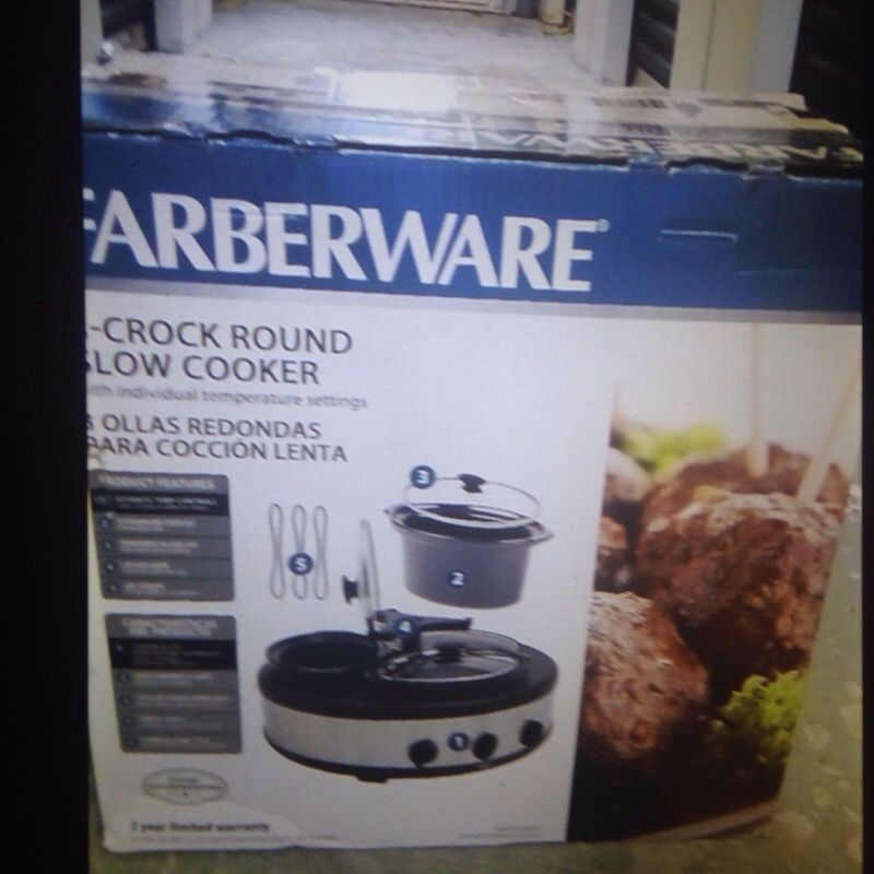 3-crock round slow cooker