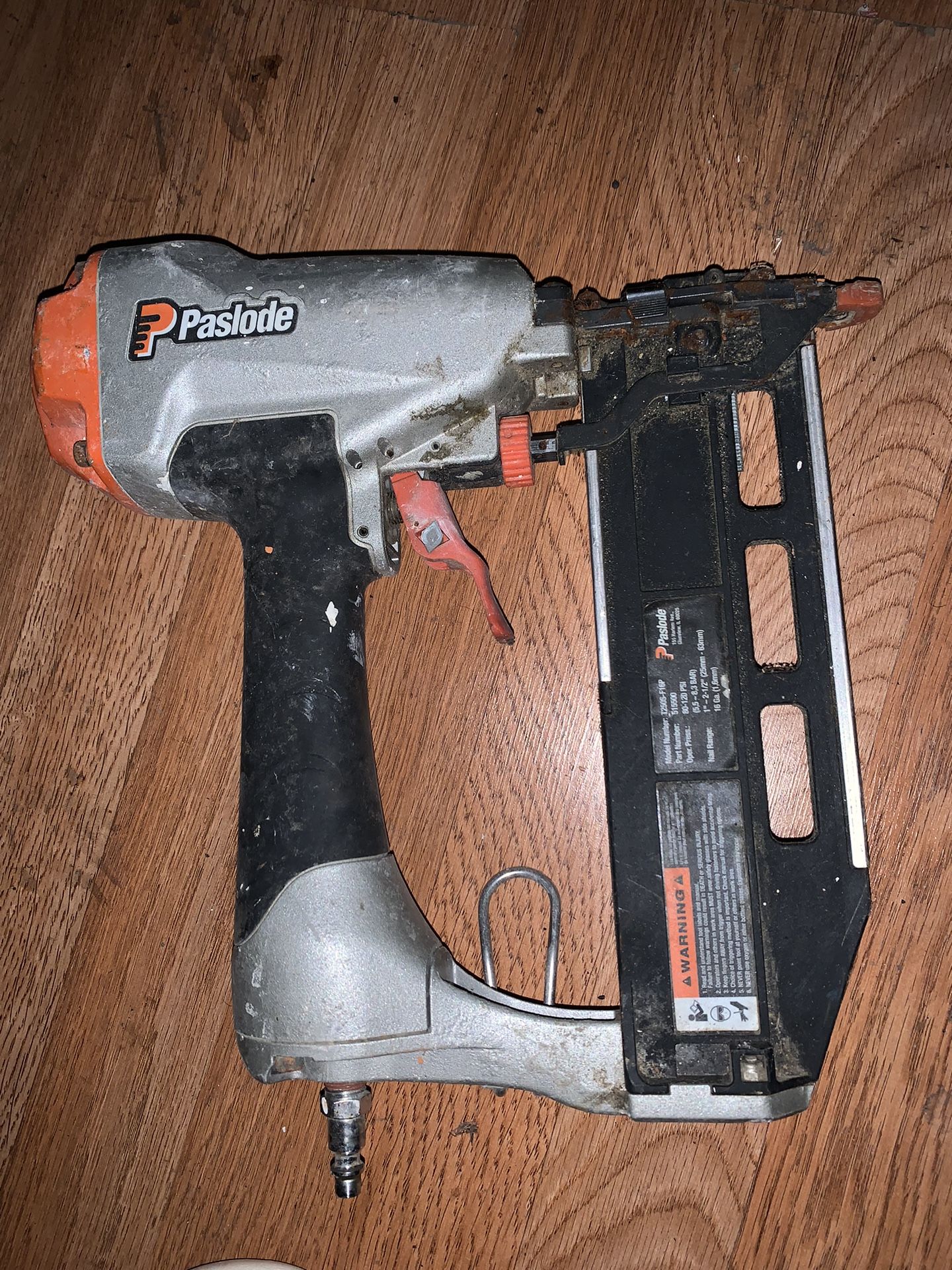 Paslode T250S-F16P 16-Gauge Pneumatic Finish Nailer