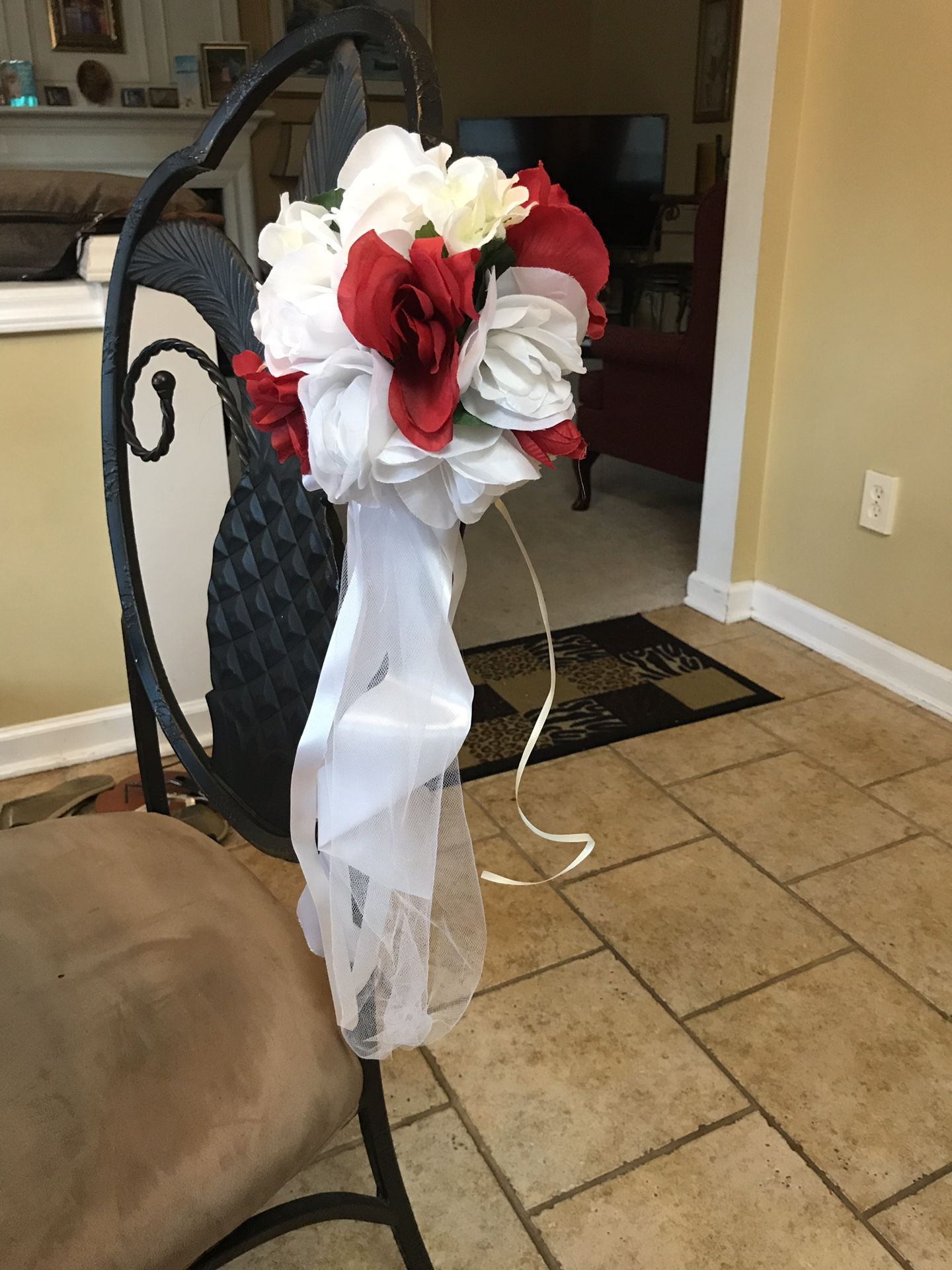 11 Wedding decorations make an offer