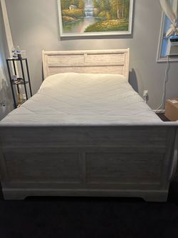 White Washed Wood Bed Frame with Headboard