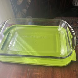 Anchor Hocking Glass Baking Dish With Lid  9x12.8 Inches