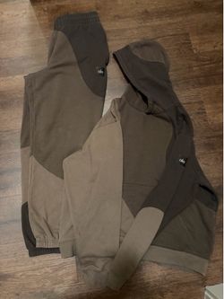 Alo Sweatsuit