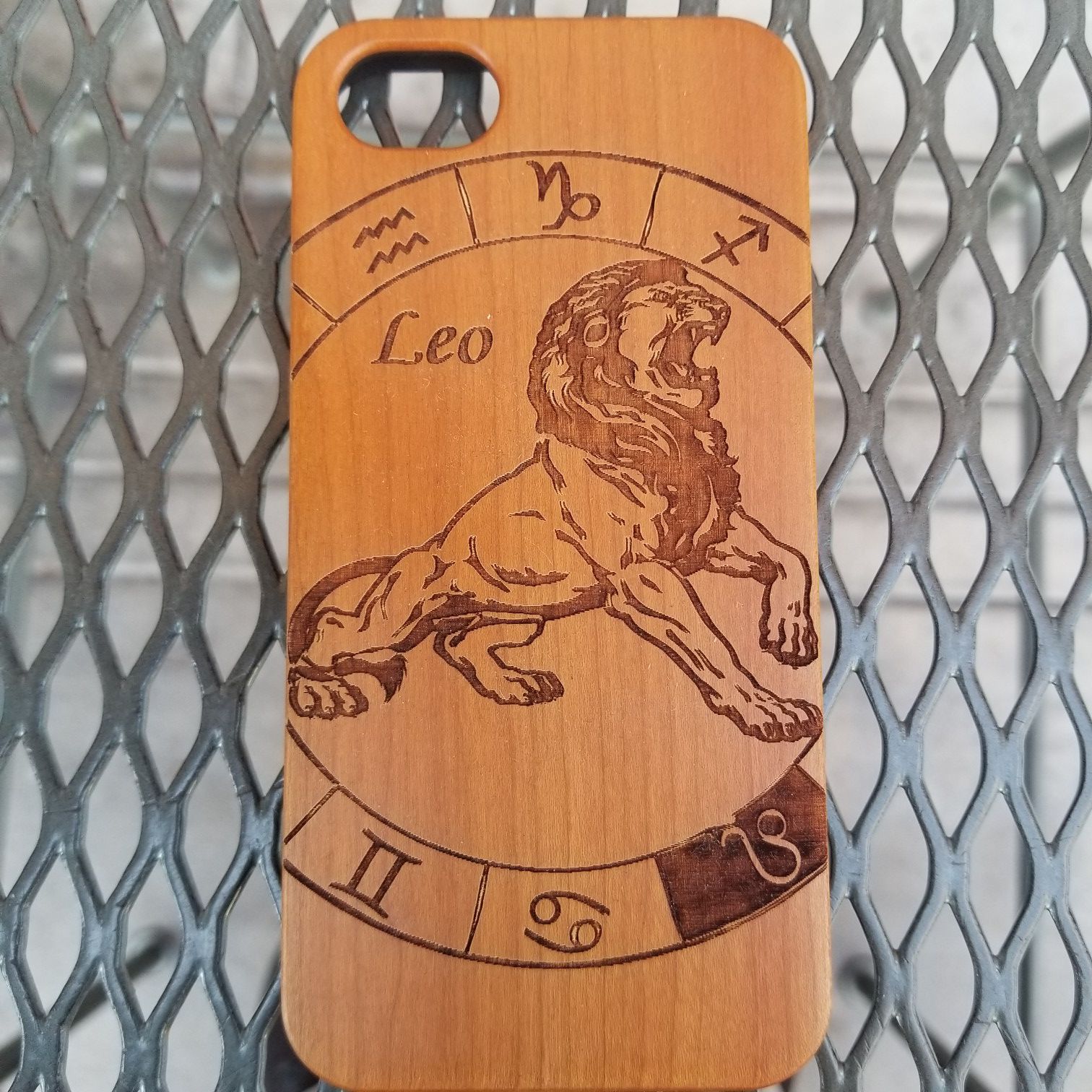 Leo zodiac horoscope design laser engraved wood case for iPhone and Samsung Galaxy