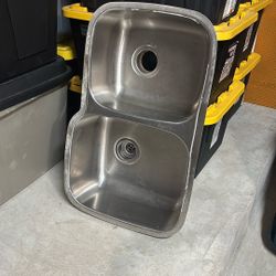 60/40 Under Mounted Sink 