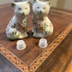 Vintage Floral Porcelain Cat Salt and Pepper Shakers