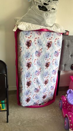 Toddler bed