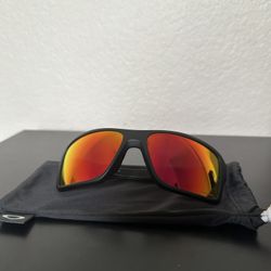 NEW Genuine Double Edge Oakley Men’s Sunglasses