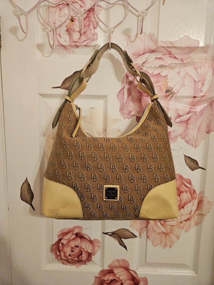 Dooney And Bourke Purse