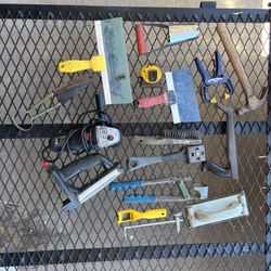 Miscellaneous TOOLS $20 Plus Metal Tool Box
