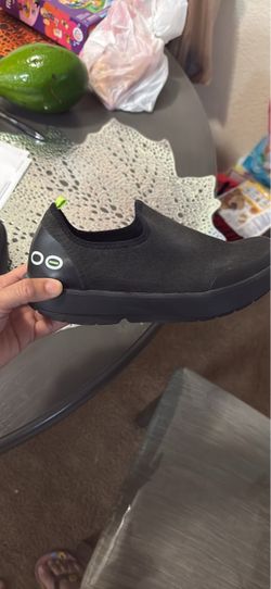 OOFOS OOmg Slip-On Shoe Black