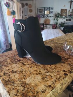 Botines Nuevos Size 7 Negros .
