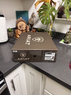 Ariat Boots Sz 8.5