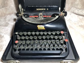 Remington Monarch 5 vintage manual typewriter