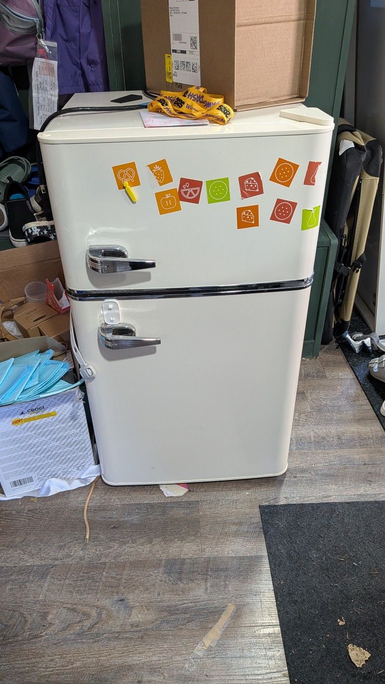 Free Mini Fridge With Freezer
