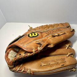 Wilson George Brett Signature Model 12” RH Throw Softball baseball glove A2124