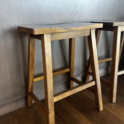 2 Stools