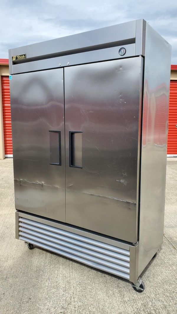 True frizer 2 door for Sale in Hayward, CA - OfferUp