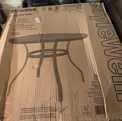 Table / Outdoor Patio Table