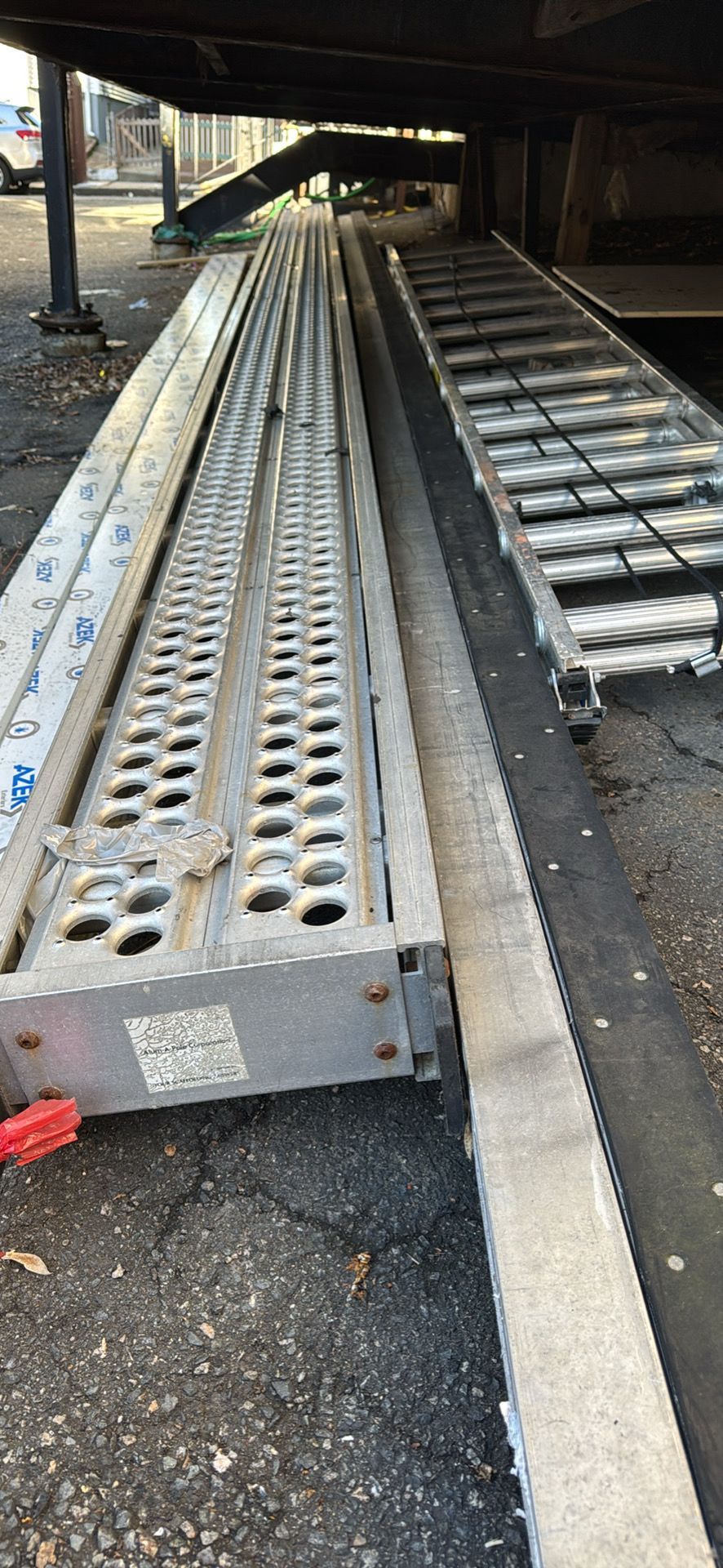 Pump Jack Scaffolding Set – Missing Only 24ft Walk Board – Great Condition 