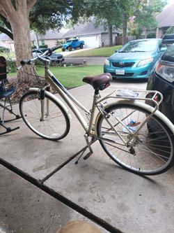 Schwinn 7 speed cruiser bike