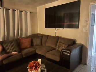 Free sofa set and tv stand need to pick up today
