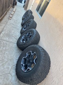 Wrangler rubicon wheel’s