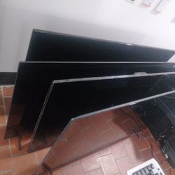 Lot Of 5.     50inch Flat Screen  Tvs(damaged  Screens)