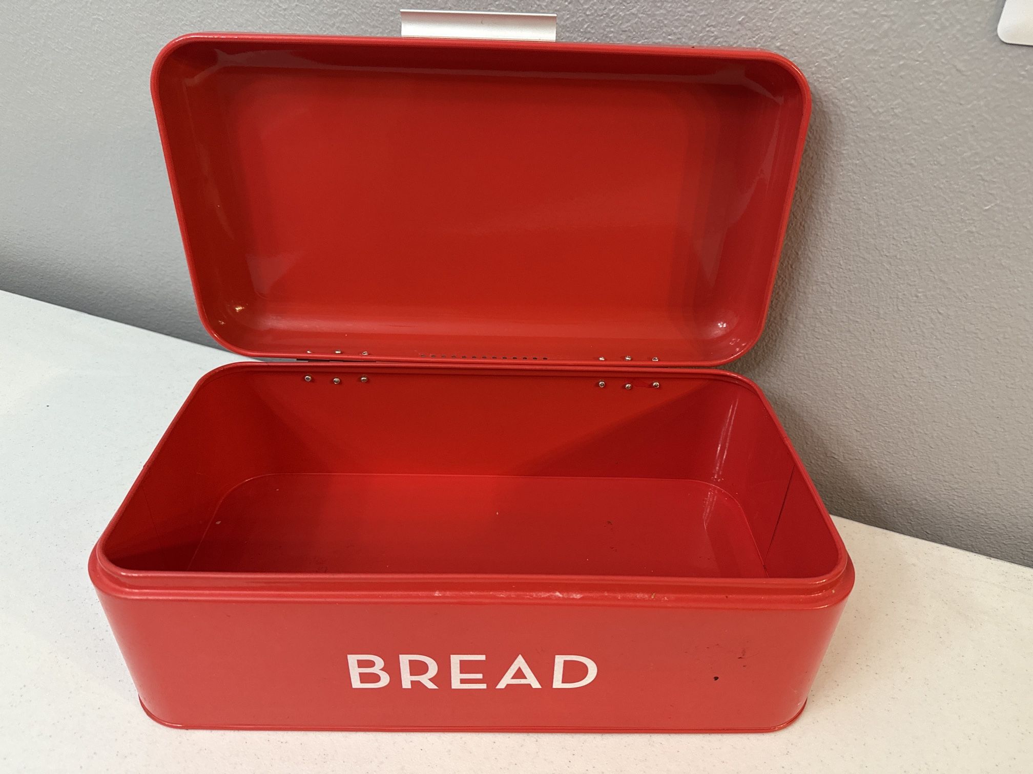 Retro Red Metal Bread Box β Kitchen Storage Organizer