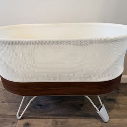 Snoo bassinet in Great Condition 