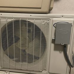 24k BTU Mini Split Condenser, Comes A Mini split 