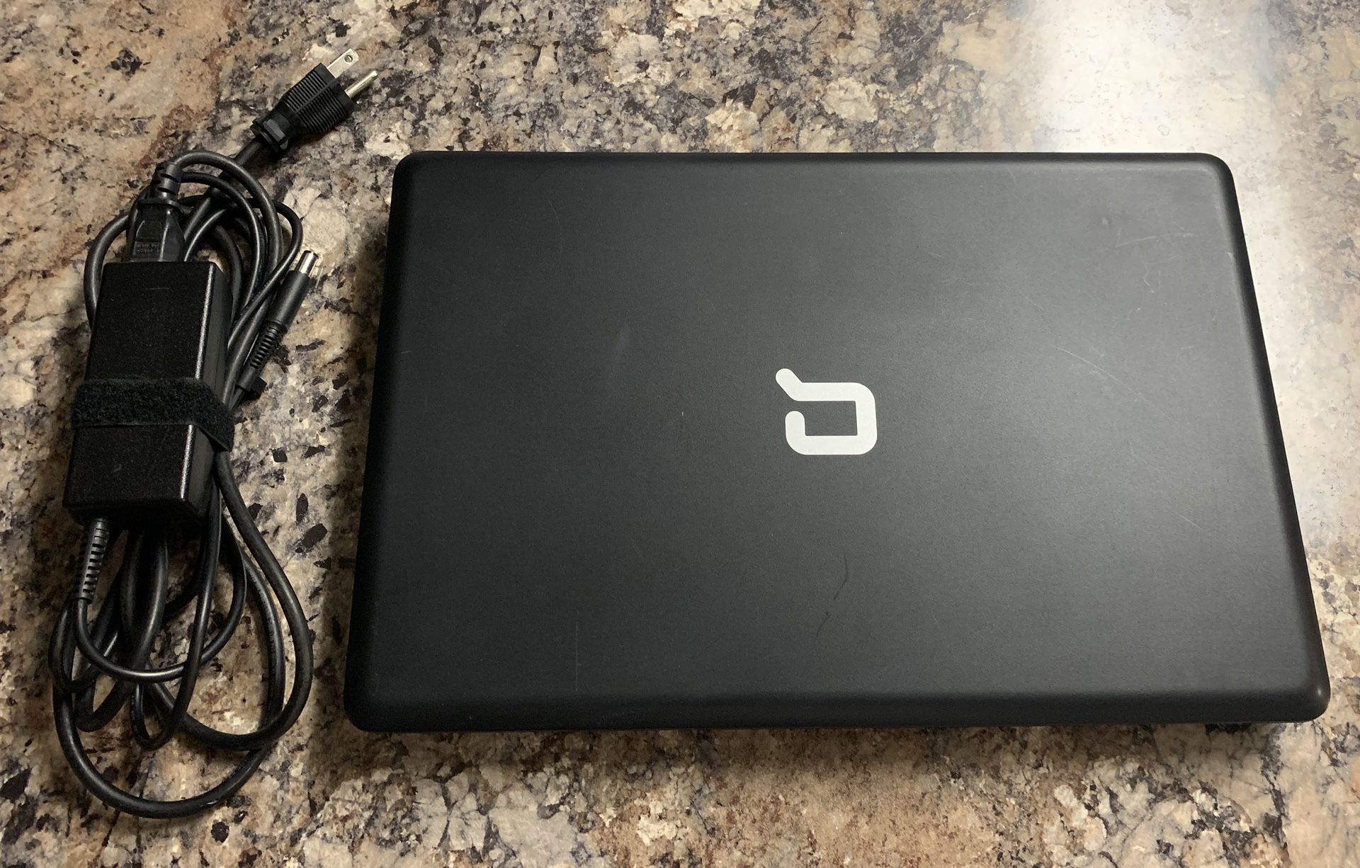 $ 119 - Compaq /HP - Windows 10 - Works Great - FREE DELIVERY