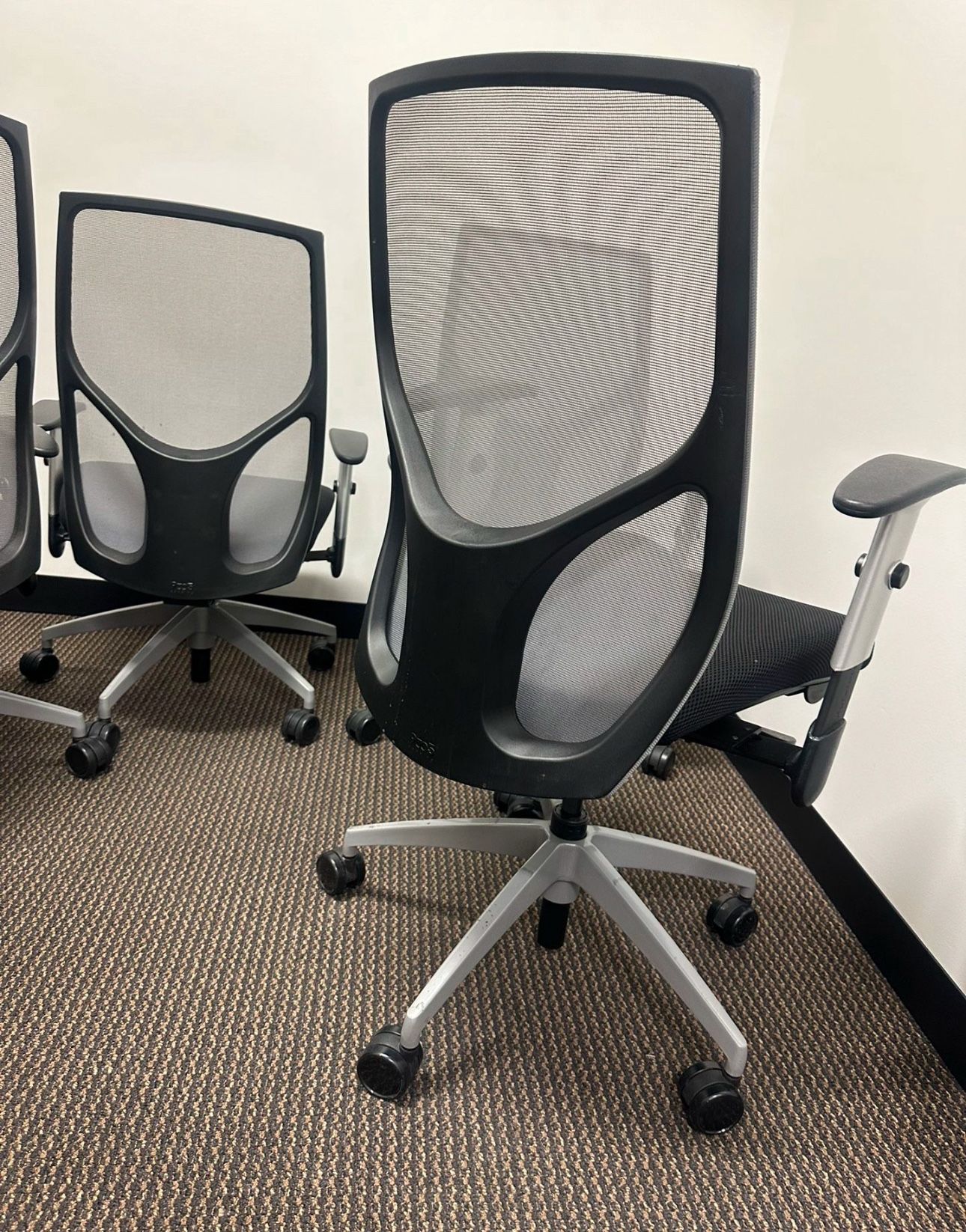 9to5 Seating Ergonomic Office Chairs