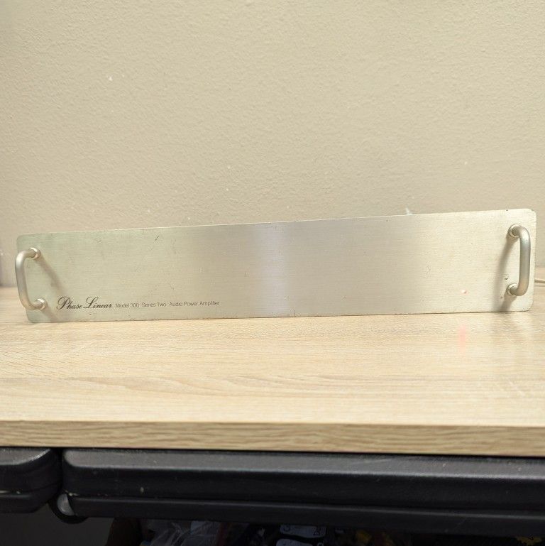Phase Linear Model 300 Series Two Audio Power Amplifier