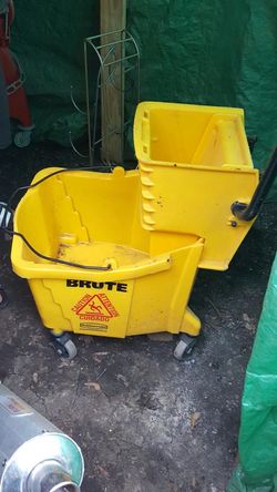Mop bucket